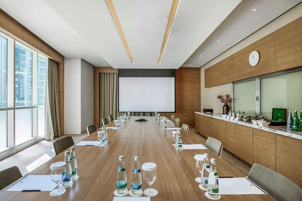 DoubleTree by Hilton Dubai - Jumeirah Beach 11