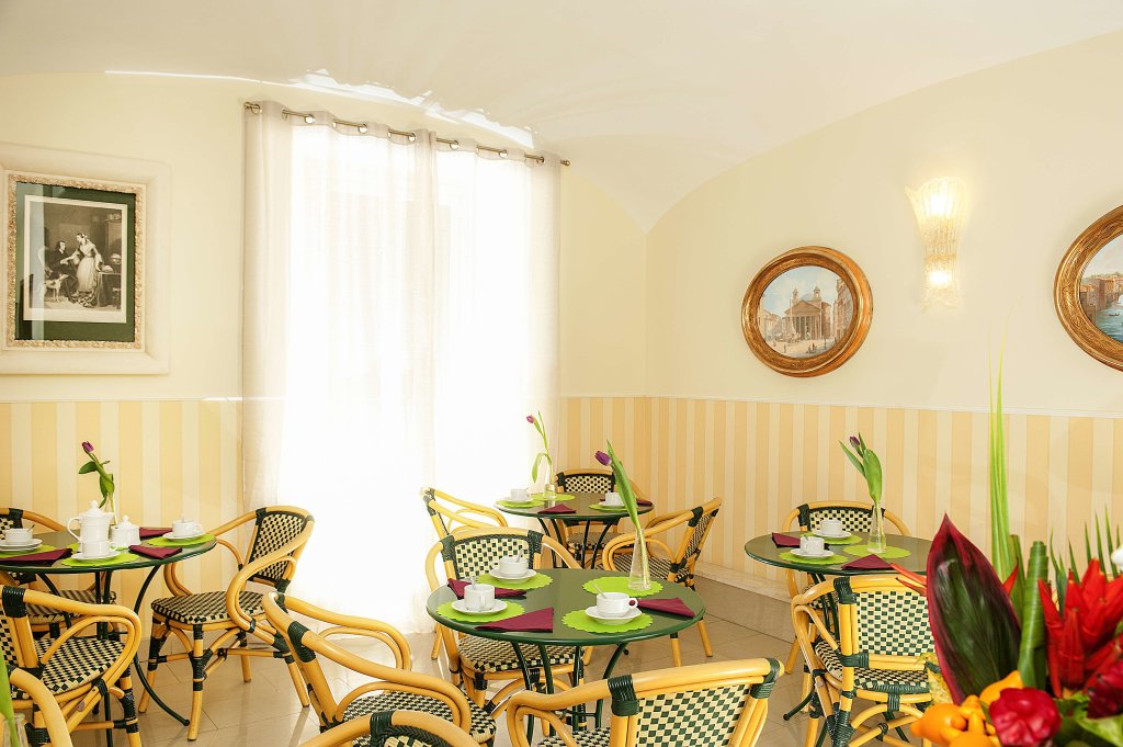 Hotel des Artistes 10