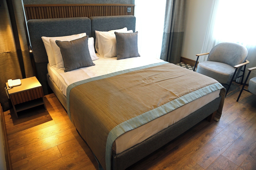 Perge Pine Green 21