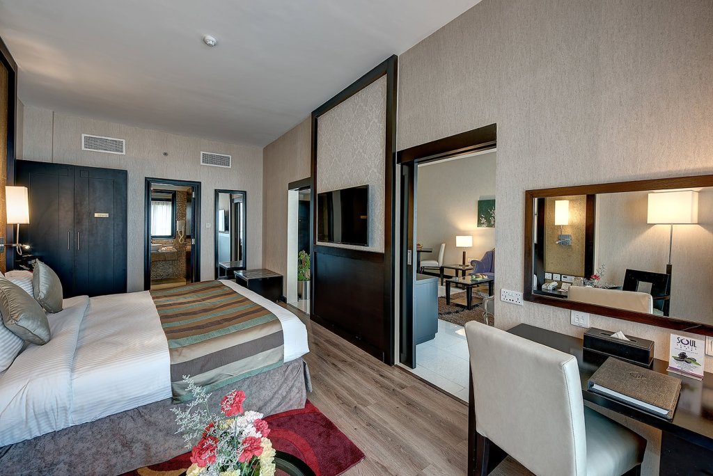 Grandeur Hotel 18