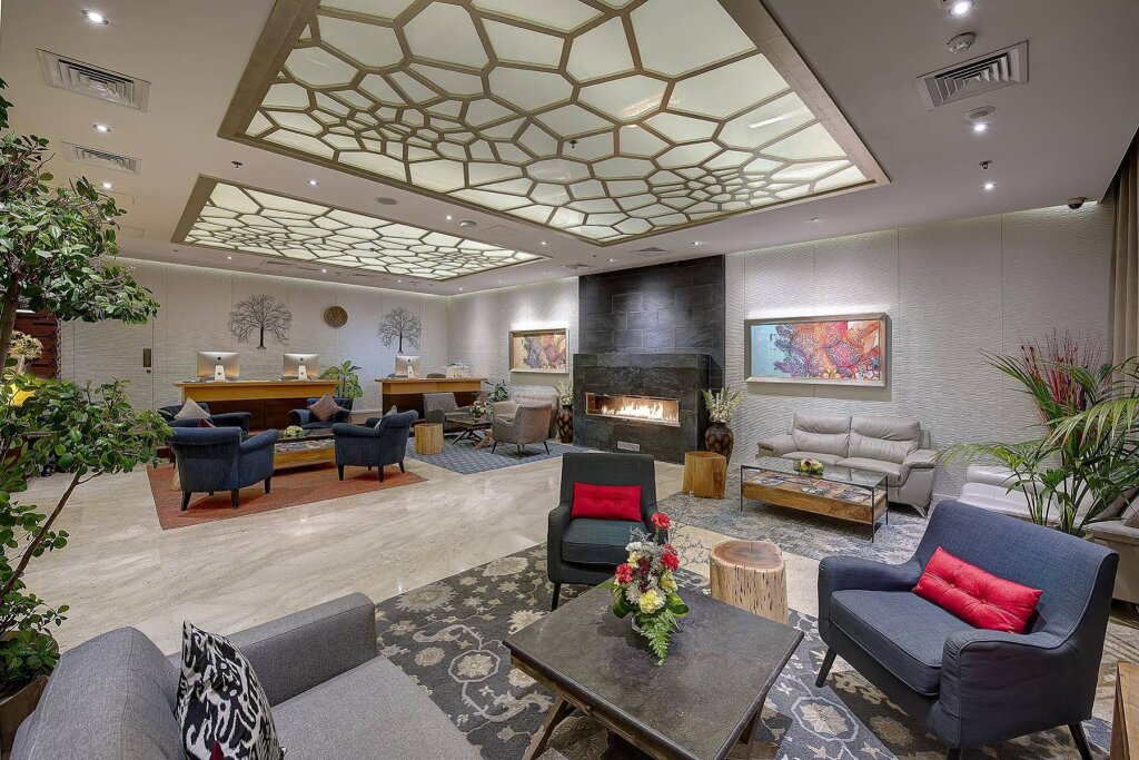 Grandeur Hotel 24