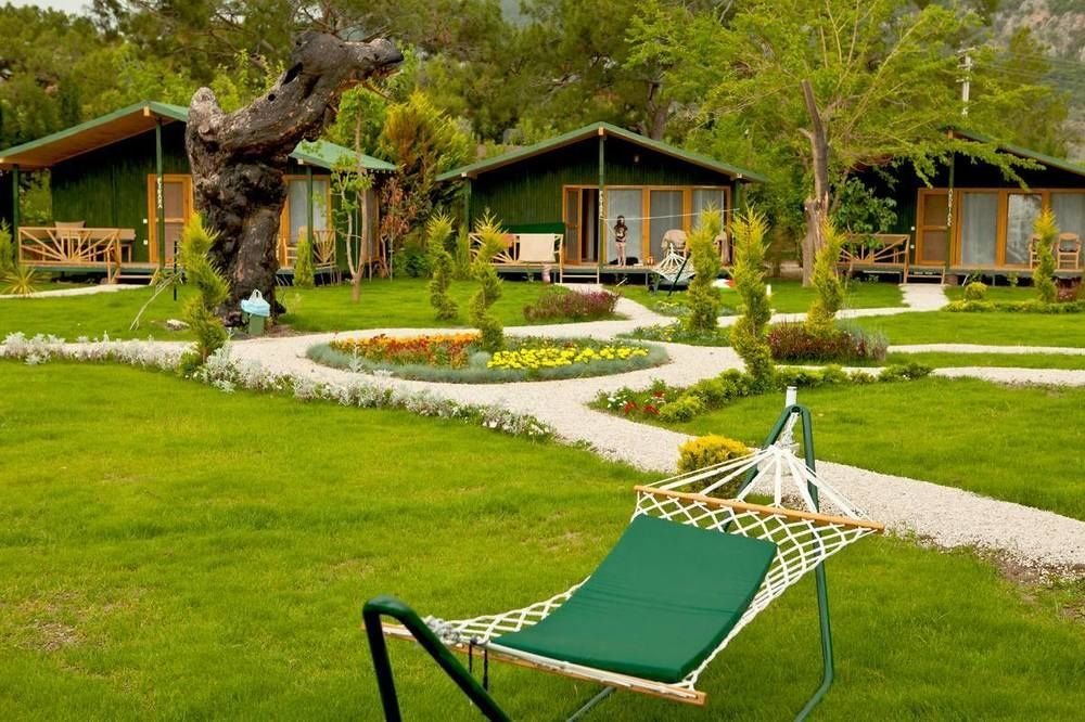 Etenna Beach Bungalows 1