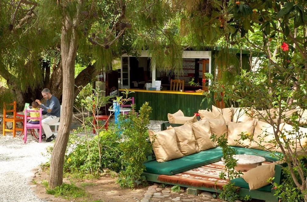 Etenna Beach Bungalows 18
