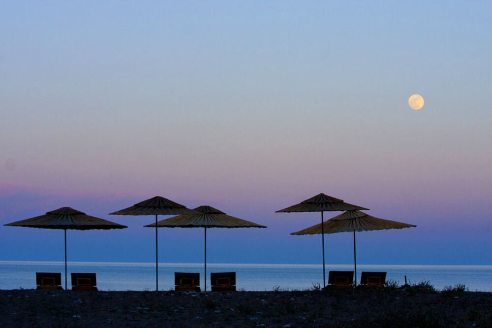 Etenna Beach Bungalows 22