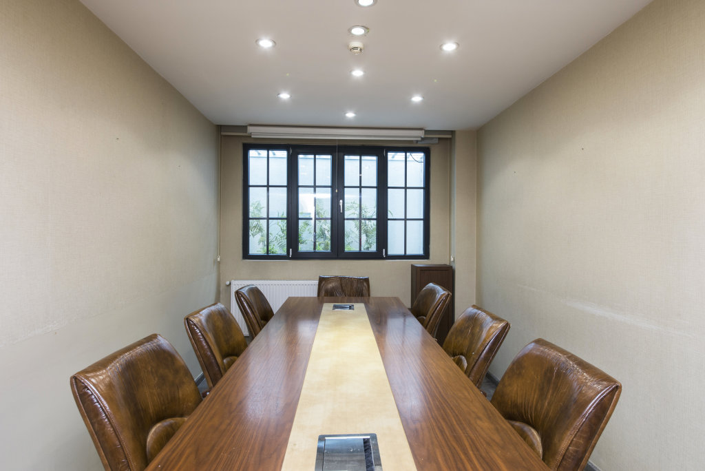 Aston Hotel Taksim 12