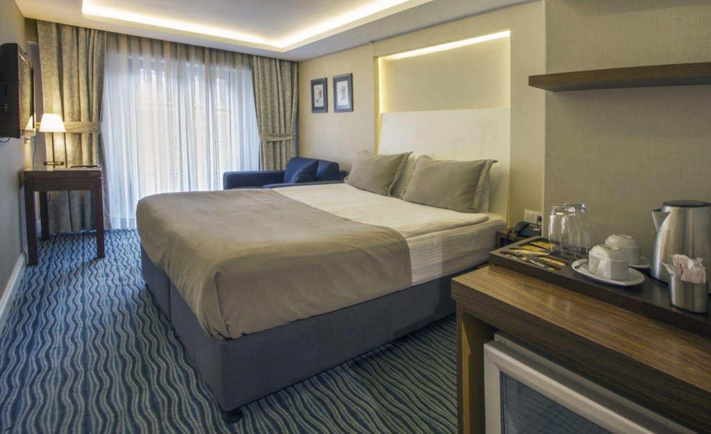 Aston Hotel Taksim 4