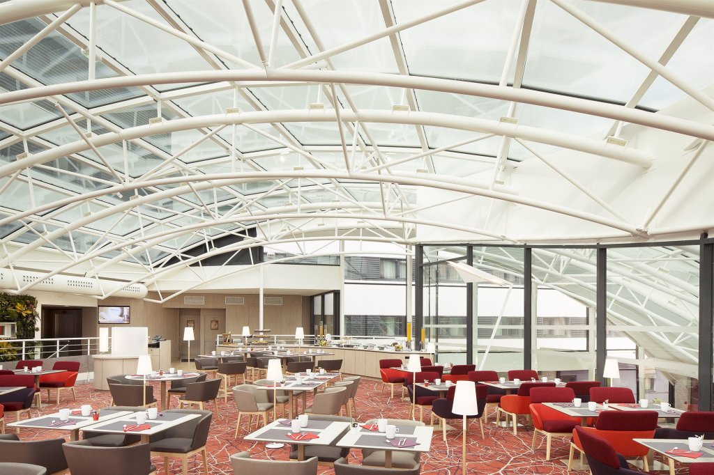 Hotel Oceania Paris Roissy CDG 10