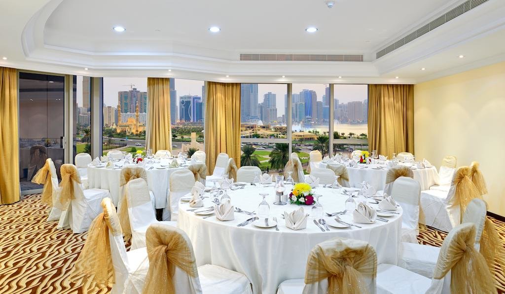 Al Majaz Premiere Hotel Apartment 18