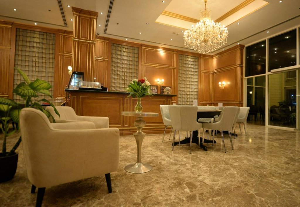 Strato Hotel by Warwick 20