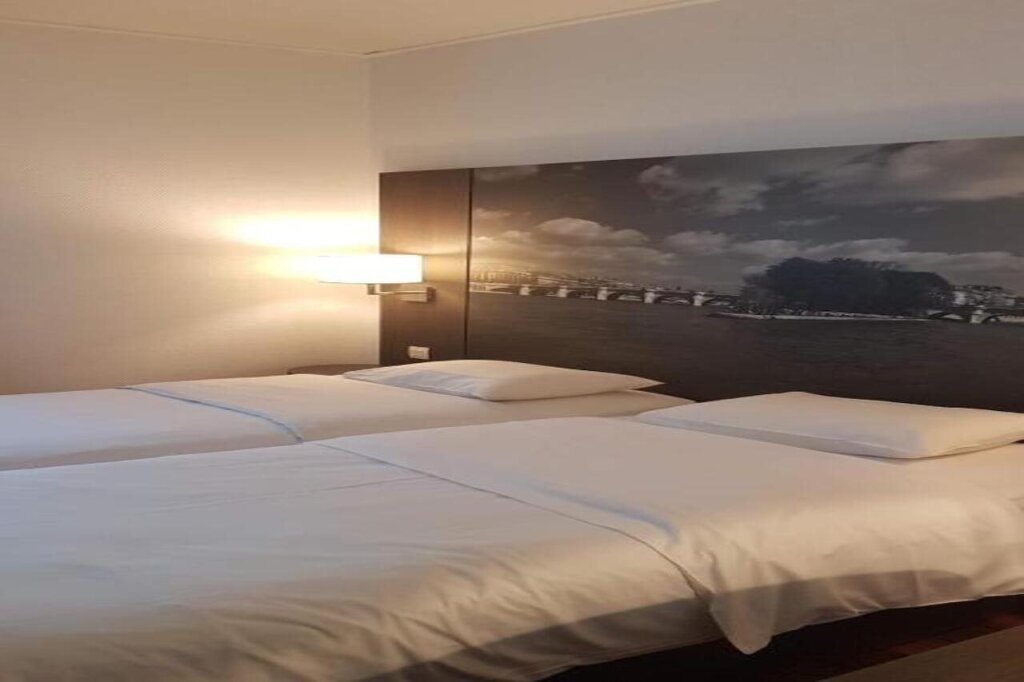 Hôtel Victoria Paris 18