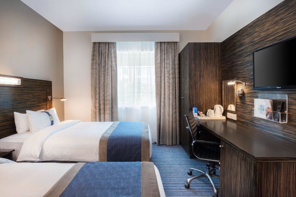 Holiday Inn Express Dubai Safa Park, an IHG Hotel 21