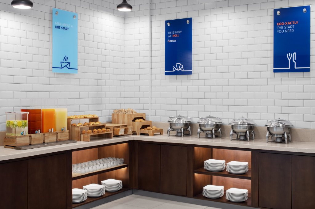 Holiday Inn Express Dubai Safa Park, an IHG Hotel 22
