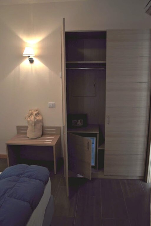 Hotel 325 Tor Vergata 10