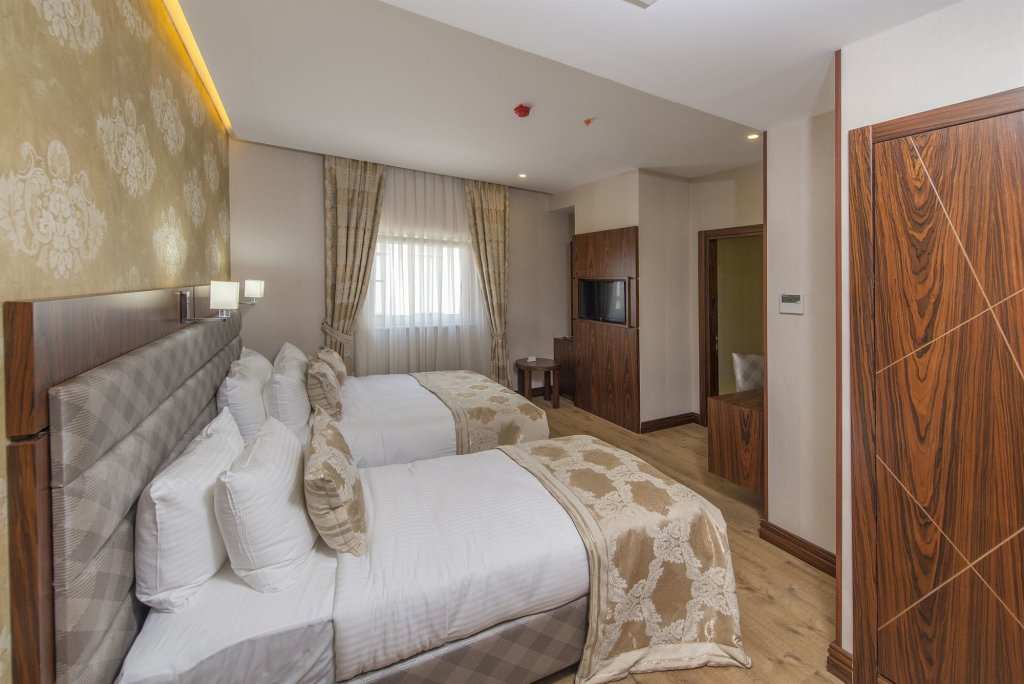 Midmar Hotel 4