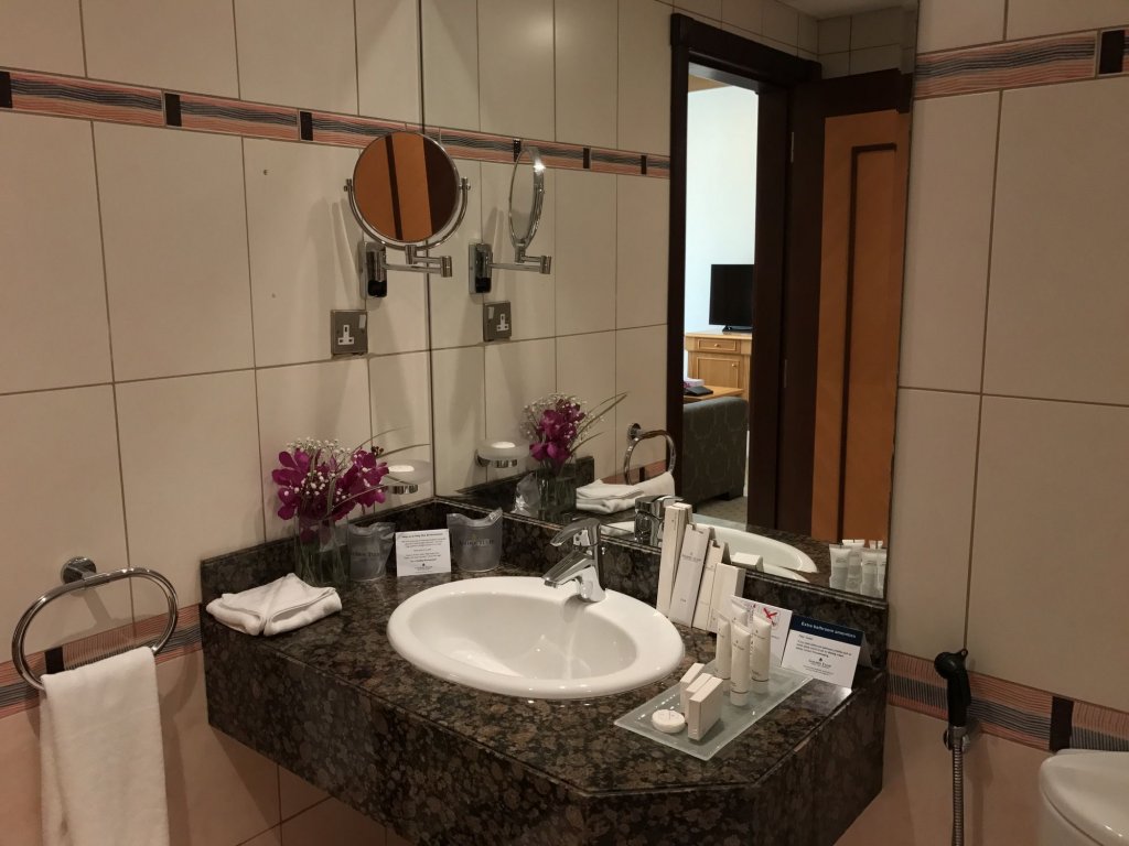 Golden Tulip Sharjah 12