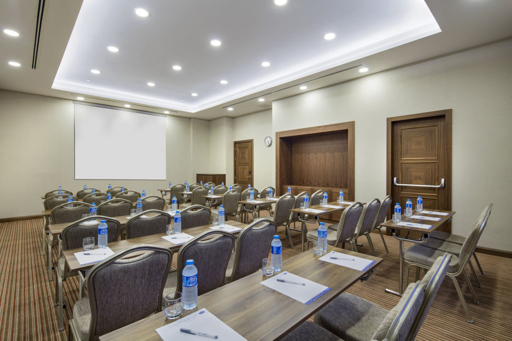 Hampton by Hilton Istanbul Atakoy 1