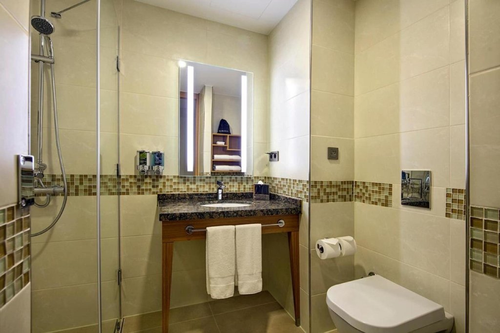 Hampton by Hilton Istanbul Atakoy 5