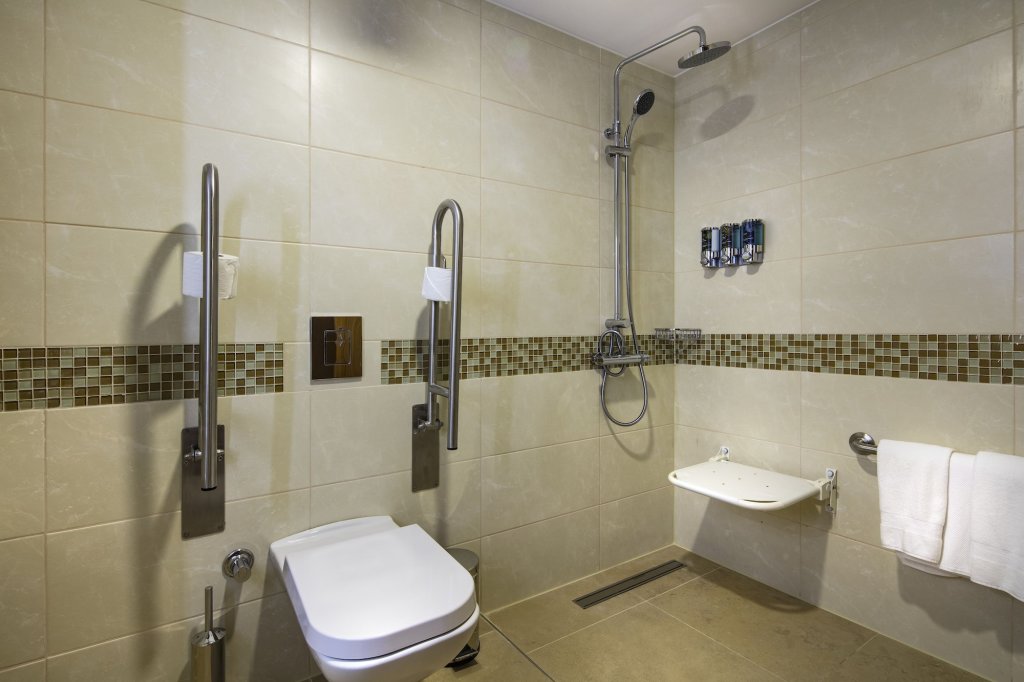 Hampton by Hilton Istanbul Atakoy 6