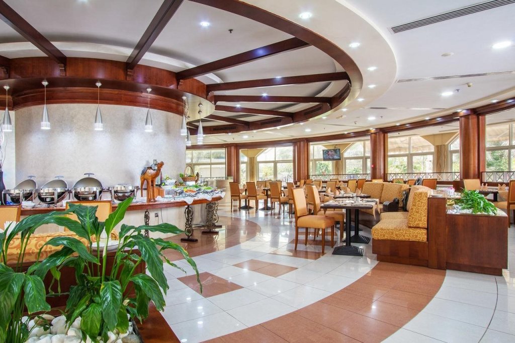 Sharjah Premiere Hotel Resort 2