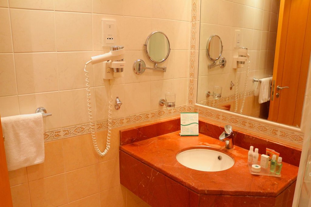 Sharjah Premiere Hotel Resort 22
