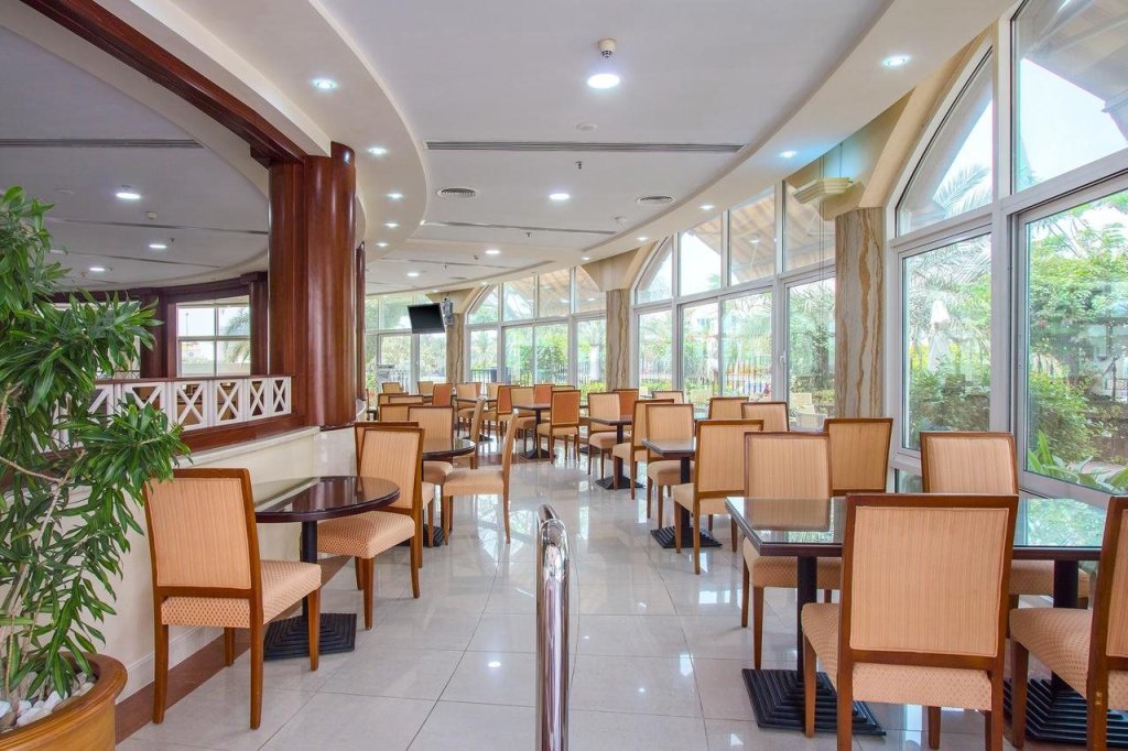 Sharjah Premiere Hotel Resort 4