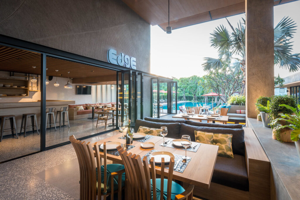 The Silver Palm Hotel 13
