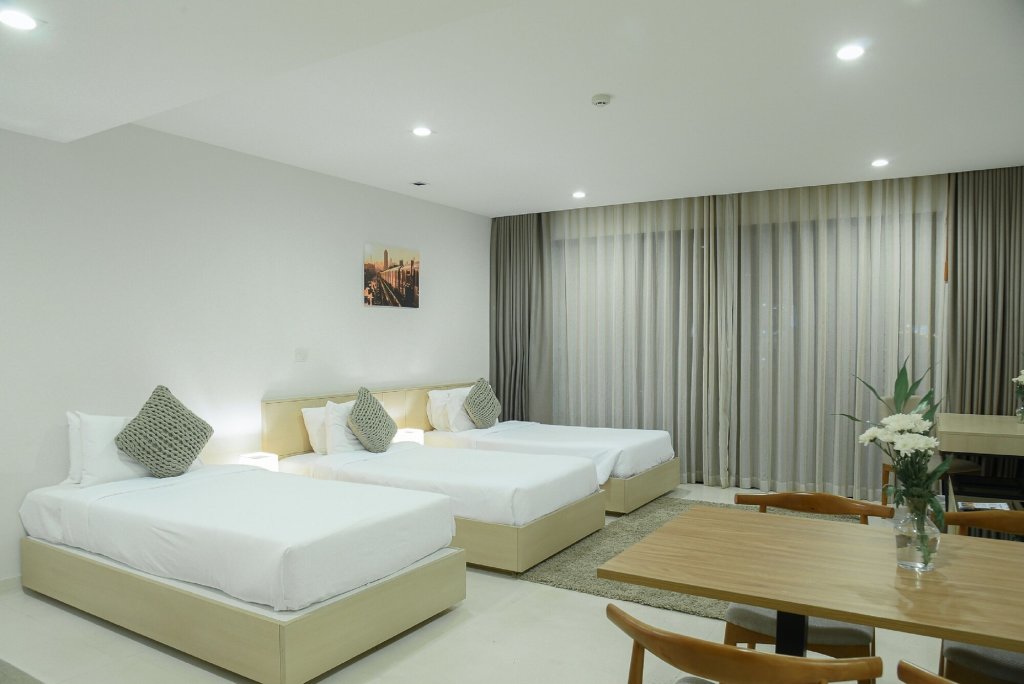 The Silver Palm Hotel 18