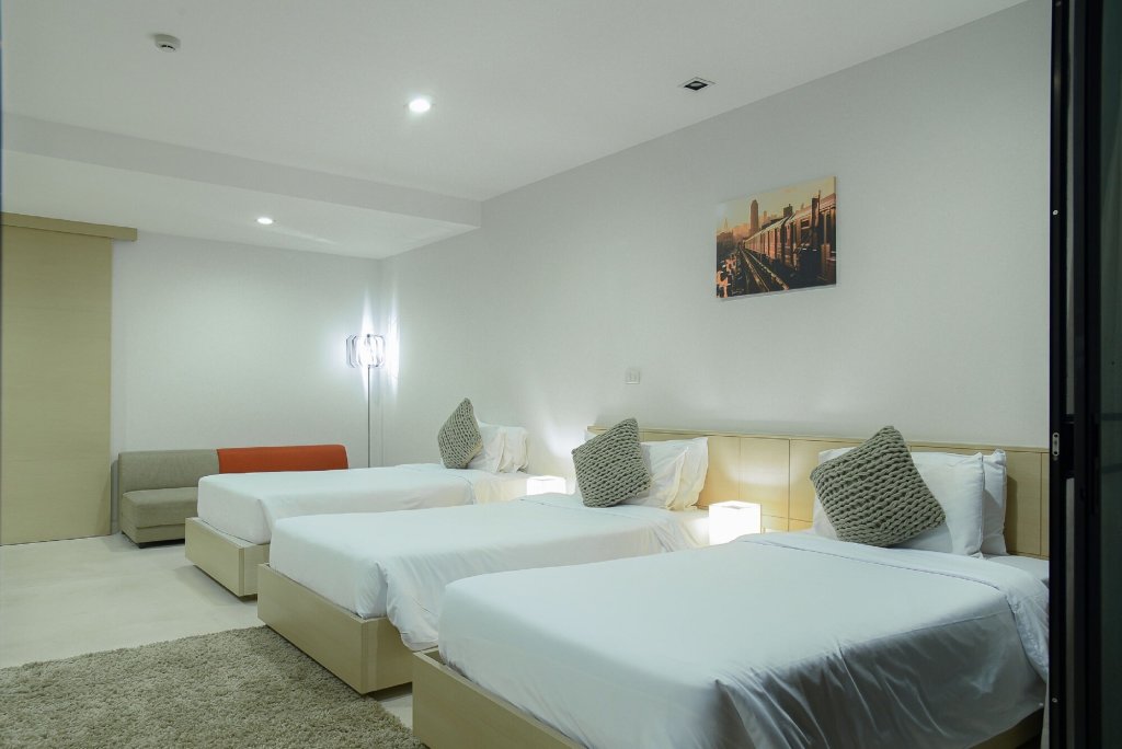 The Silver Palm Hotel 19