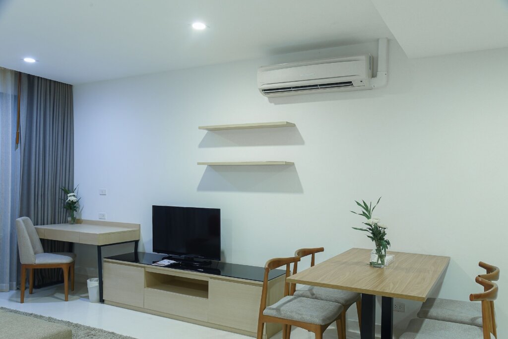 The Silver Palm Hotel 21