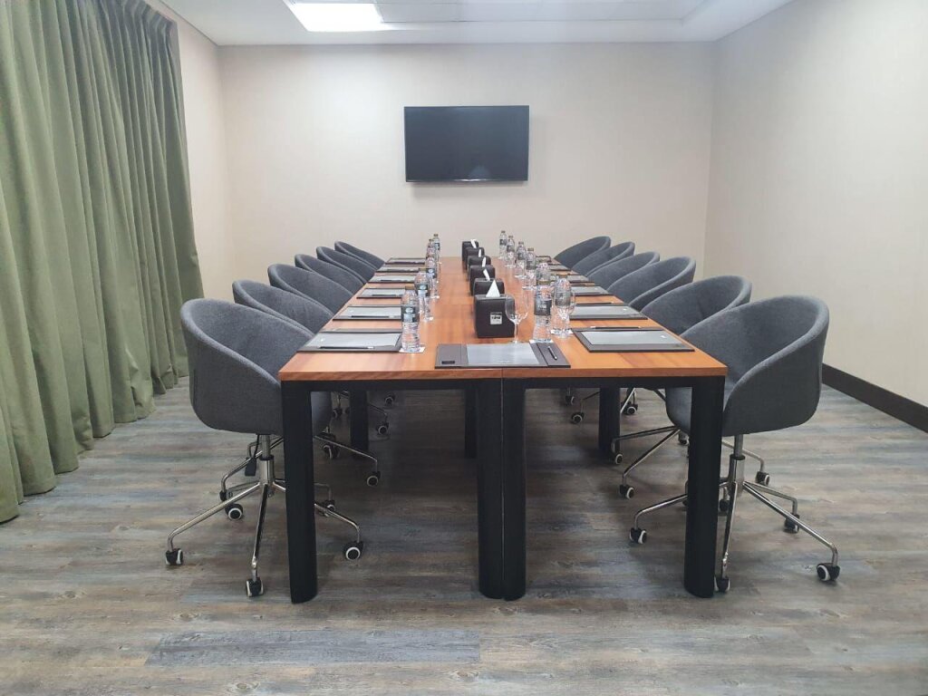 TIME Express Hotel Al Khan 11