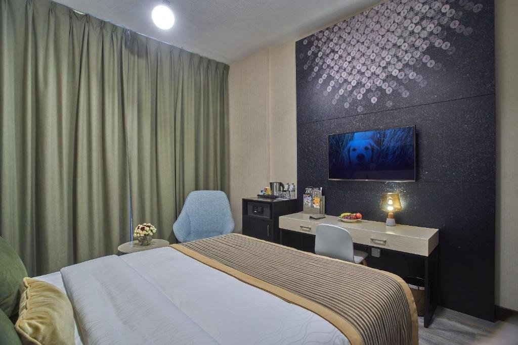 TIME Express Hotel Al Khan 20