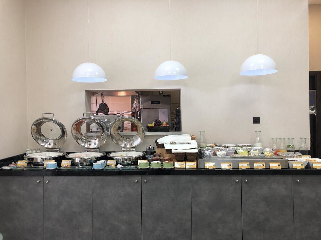 TIME Express Hotel Al Khan 5