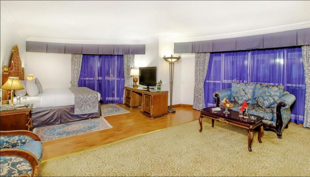 Grand Excelsior Hotel Bur Dubai 11