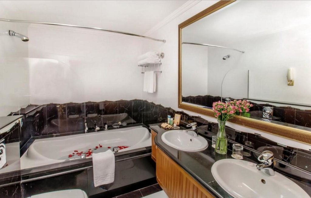 Grand Excelsior Hotel Bur Dubai 14