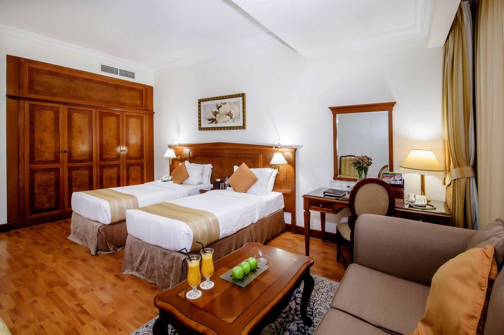 Grand Excelsior Hotel Bur Dubai 5