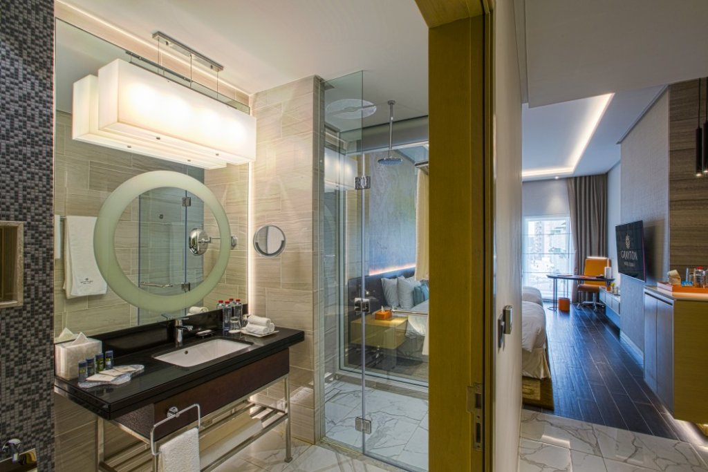 Grayton Hotel Dubai 24
