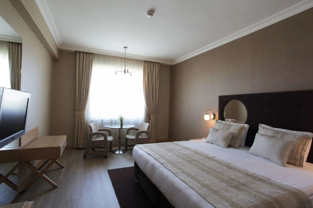 WOW Airport Hotel 2