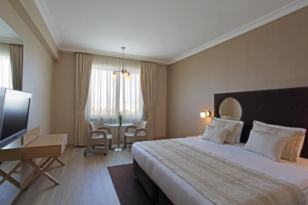 WOW Airport Hotel 23