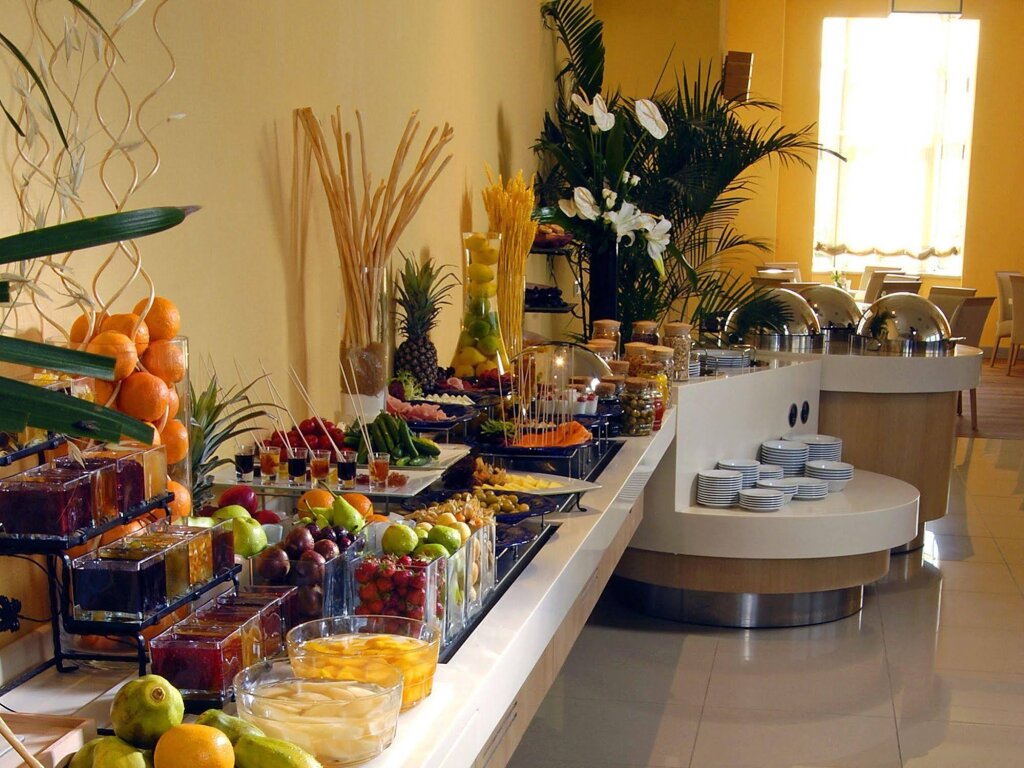 WOW Airport Hotel 8