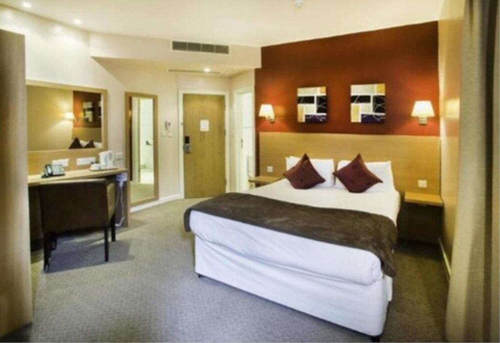 OYO Luton Hotel 6