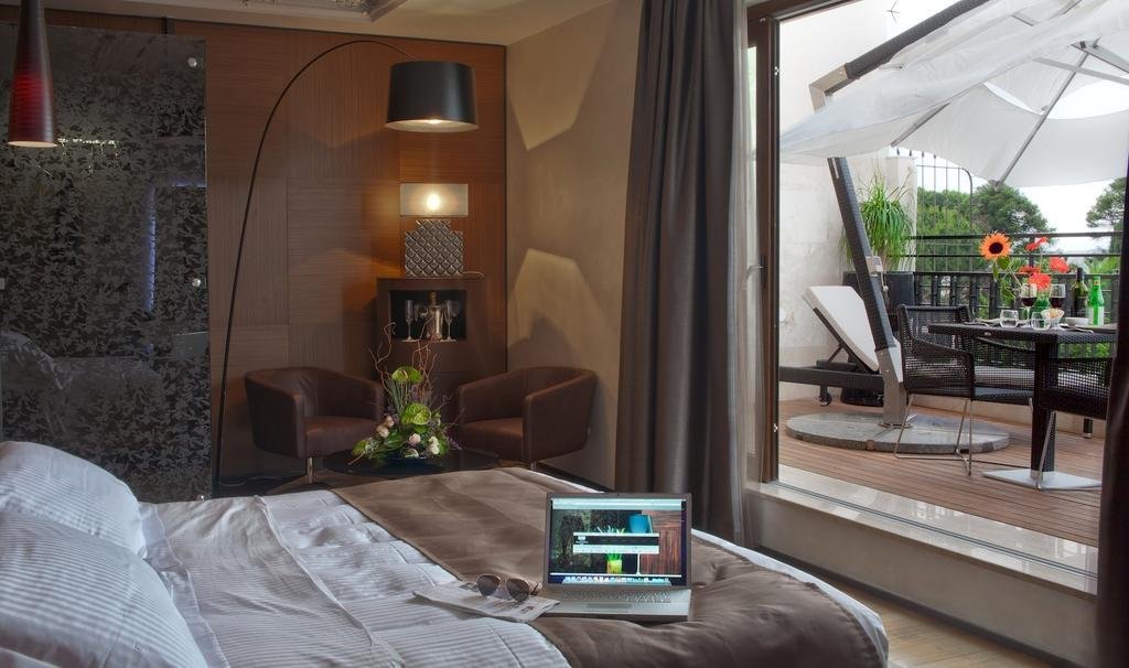 Divina Luxury Hotel 10