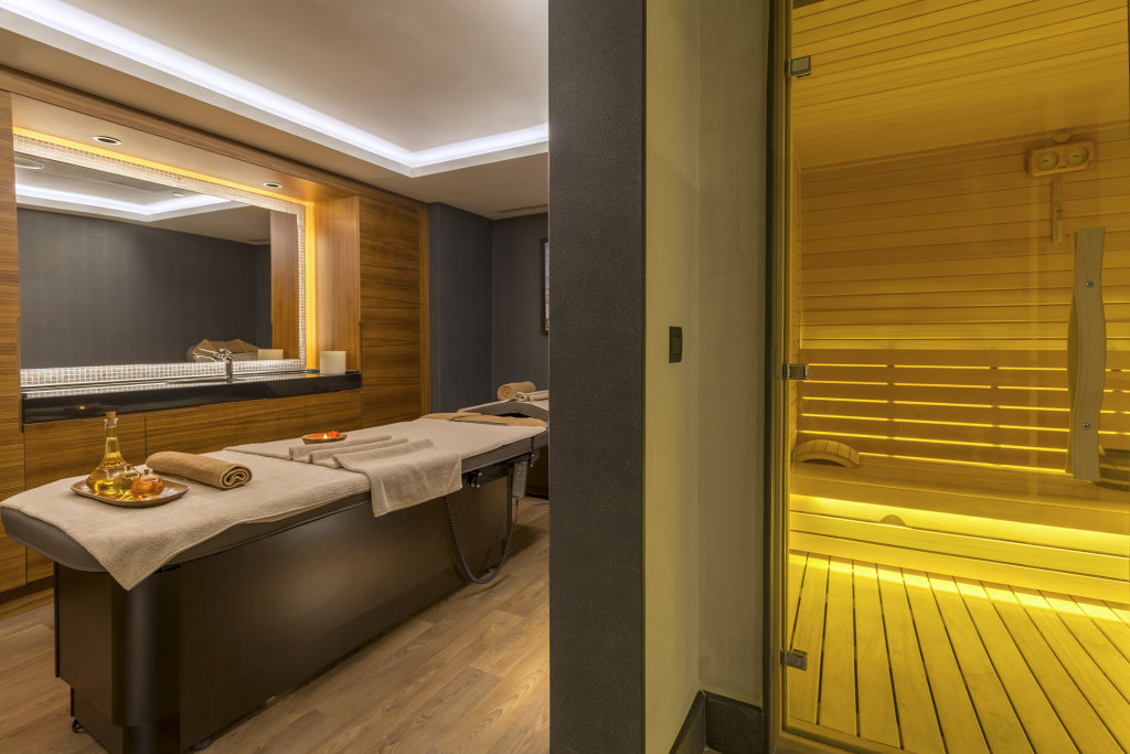 Golden Tulip Istanbul Bayrampasa 18