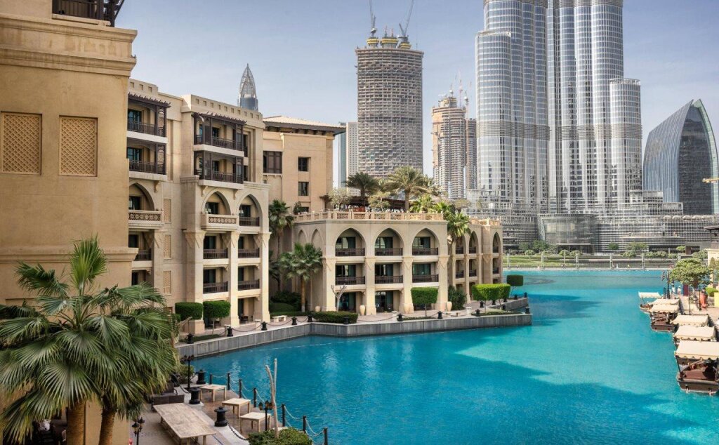 Hampton by Hilton Dubai Airport 12