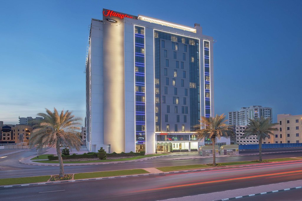 Hampton by Hilton Dubai Airport 2