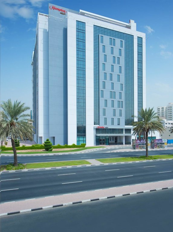 Hampton by Hilton Dubai Airport 3