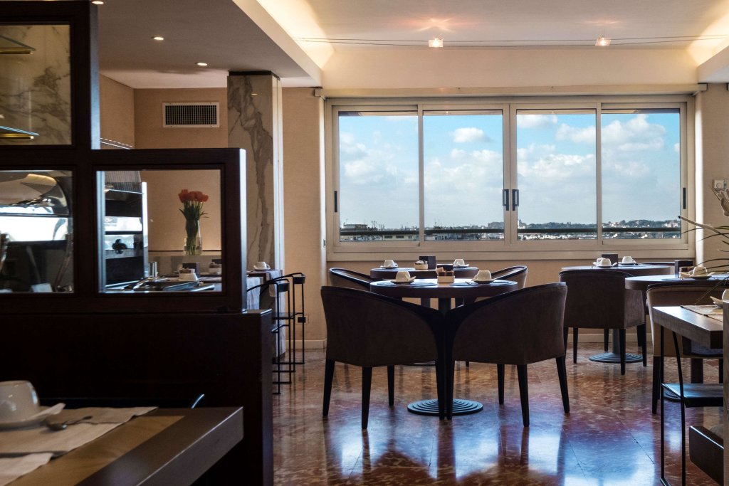 Best Western Hotel Piccadilly 24