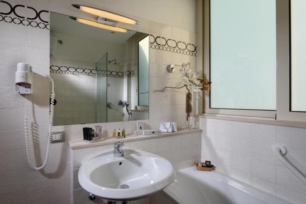 Best Western Hotel Piccadilly 6