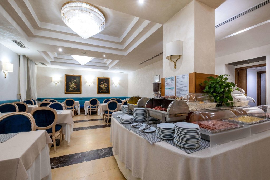 Quality Hotel Nova Domus 24