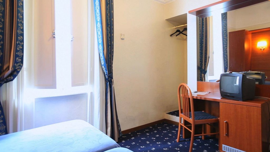 The Guardian Hotel 12