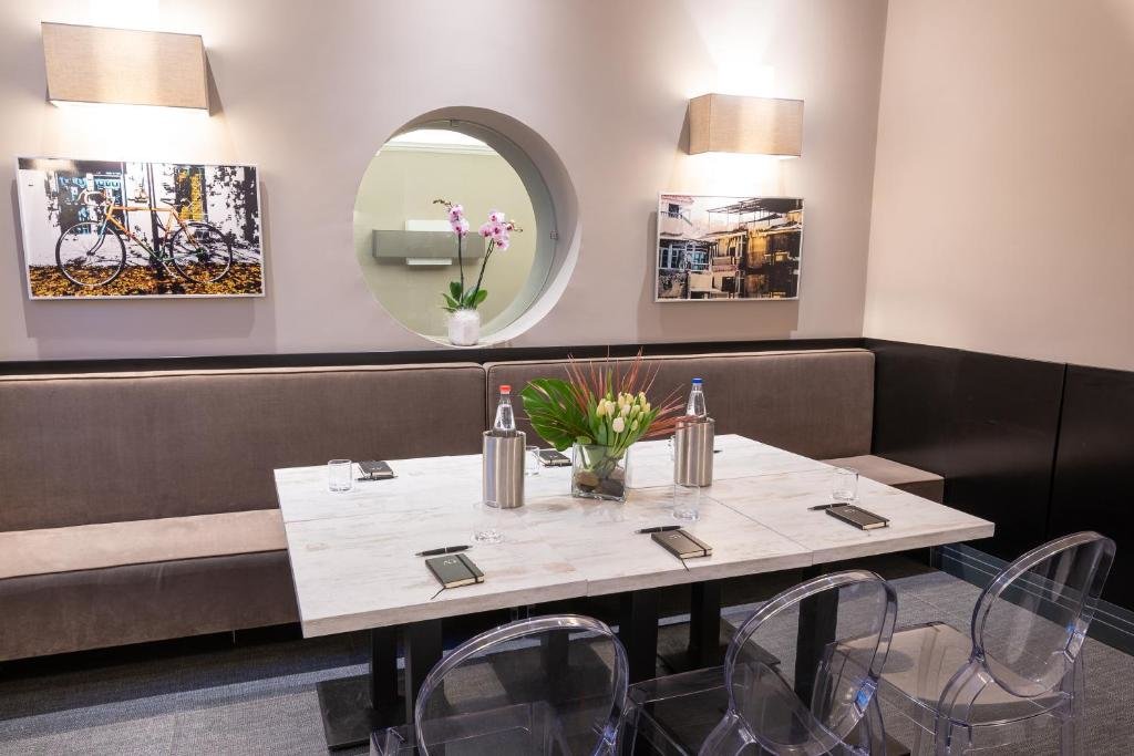 The Guardian Hotel 19